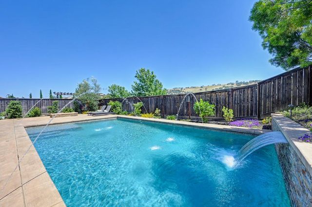 2225 Aiken Way, El Dorado Hills, CA 95762