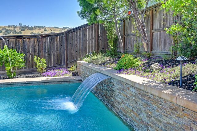 2225 Aiken Way, El Dorado Hills, CA 95762