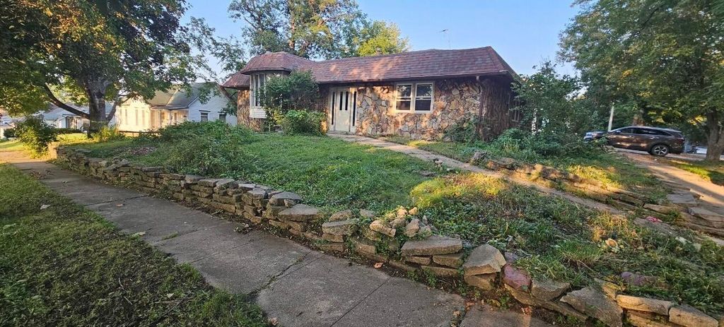 1010 CEDAR Street, Atlantic, IA 50022
