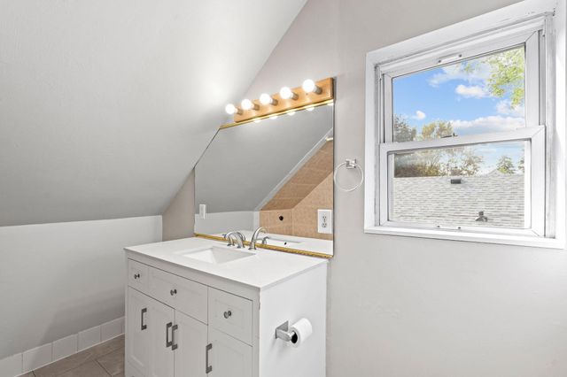 4129 5th Street NE, Columbia Heights, MN 55421