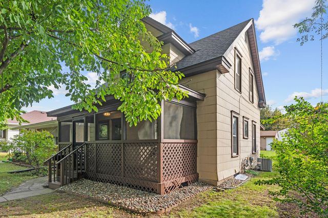 4129 5th Street NE, Columbia Heights, MN 55421