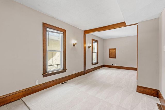 4129 5th Street NE, Columbia Heights, MN 55421