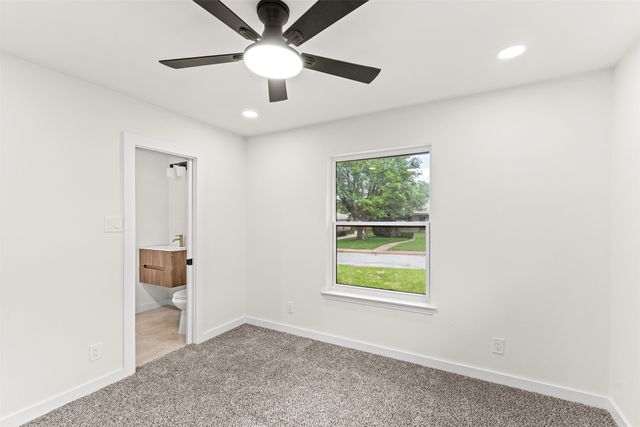 813 Misty Glen Drive, Desoto, TX 75115