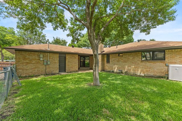813 Misty Glen Drive, Desoto, TX 75115