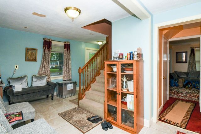 6 Oswegatchie Road, Waterford, CT 06385