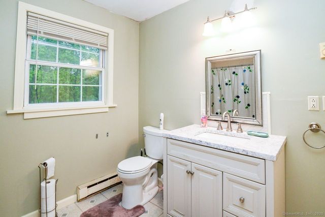 6 Oswegatchie Road, Waterford, CT 06385