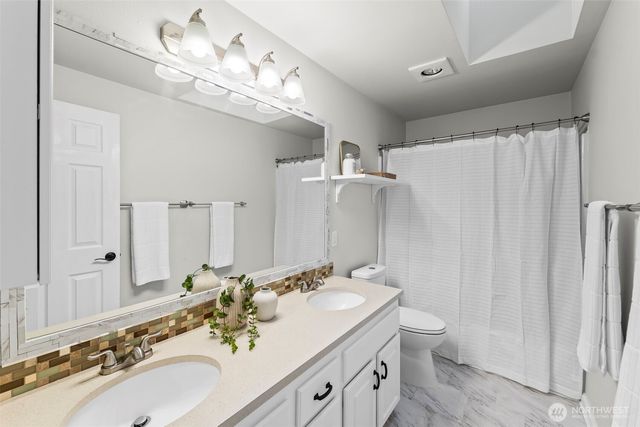 9446 Marlbrook Loop SE, Olympia, WA 98513