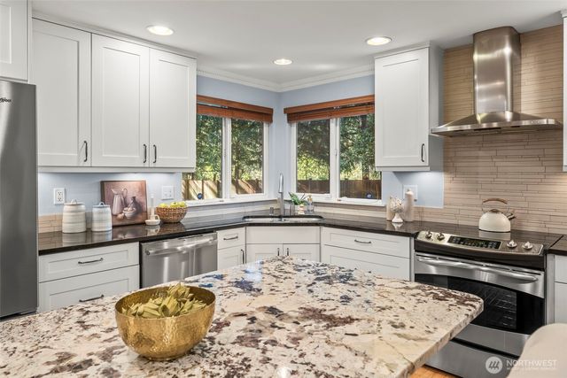 9446 Marlbrook Loop SE, Olympia, WA 98513