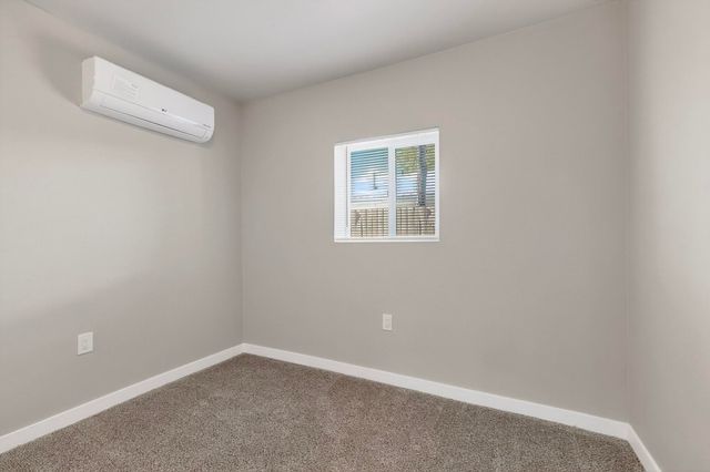 402 Hudson Avenue NW, Albuquerque, NM 87107