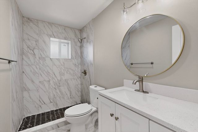 402 Hudson Avenue NW, Albuquerque, NM 87107