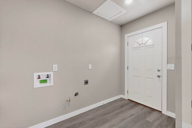 402 Hudson Avenue NW, Albuquerque, NM 87107