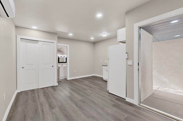 402 Hudson Avenue NW, Albuquerque, NM 87107