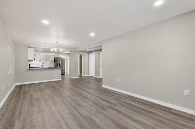 402 Hudson Avenue NW, Albuquerque, NM 87107