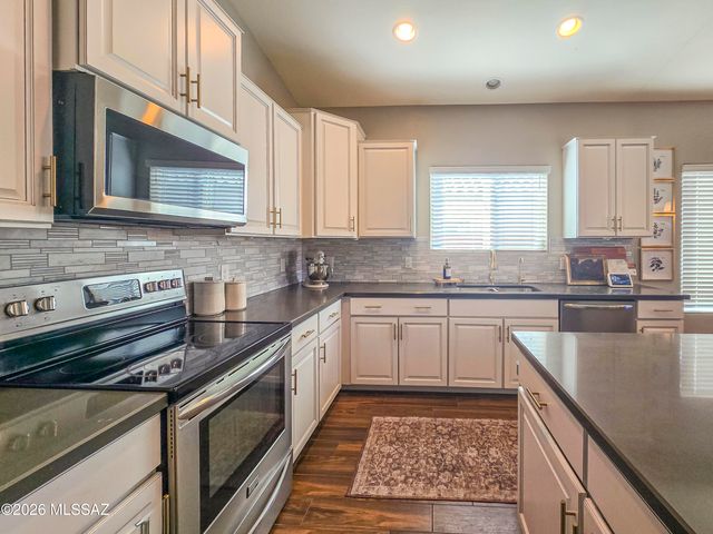 9072 W Birchover Drive, Marana, AZ 85653