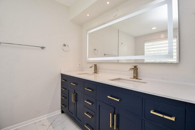 1710 Wildwood Lane, Richmond, TX 77406