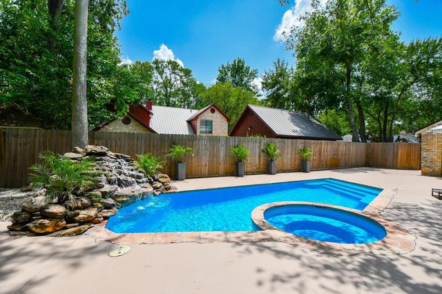 1710 Wildwood Lane, Richmond, TX 77406