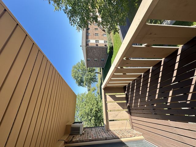 5 Echo Court 12, Vernon Hills, IL 60061