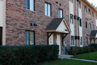 5 Echo Court 12, Vernon Hills, IL 60061