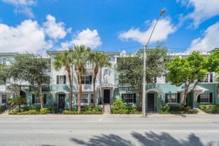 375 E Mallory Circle, Delray Beach, FL 33483