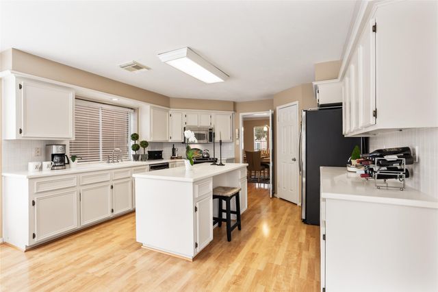 2005 Crescent Shore Drive, League City, TX 77573