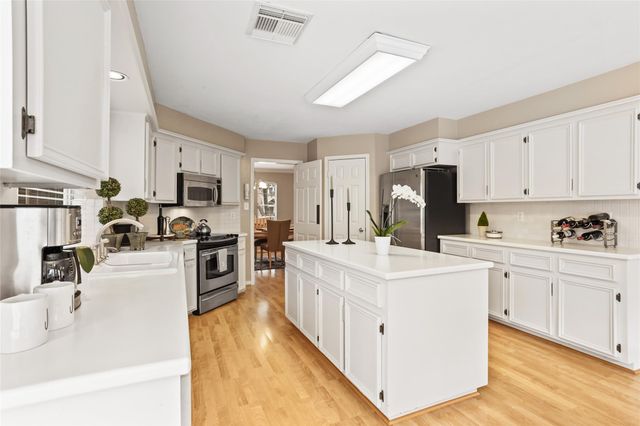 2005 Crescent Shore Drive, League City, TX 77573