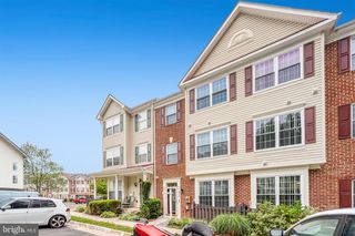 8315 SANDERLING WAY #22, Lorton, VA 22079