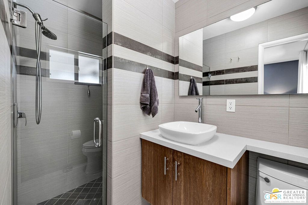 Image 13 of property listing at 2015 E Belding Drive, Palm Springs, CA 92262