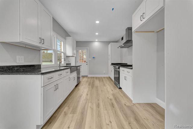 5291 Devonshire Road, Detroit, MI 48224