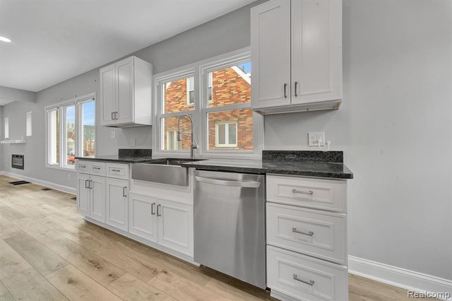 5291 Devonshire Road, Detroit, MI 48224