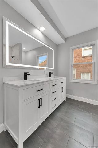 5291 Devonshire Road, Detroit, MI 48224