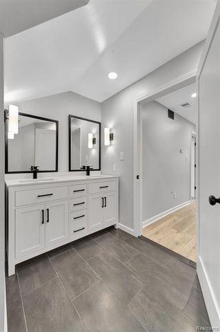 5291 Devonshire Road, Detroit, MI 48224