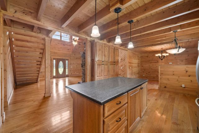 2465 Browns Mill Rd, Lascassas, TN 37085