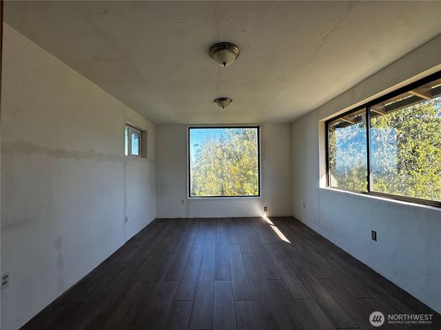 644 Crescent Bay Lane, Port Angeles, WA 98363