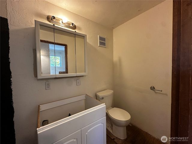 644 Crescent Bay Lane, Port Angeles, WA 98363