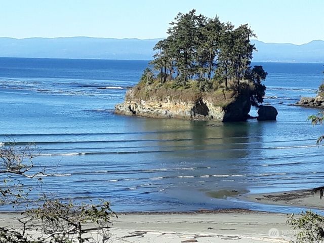 644 Crescent Bay Lane, Port Angeles, WA 98363