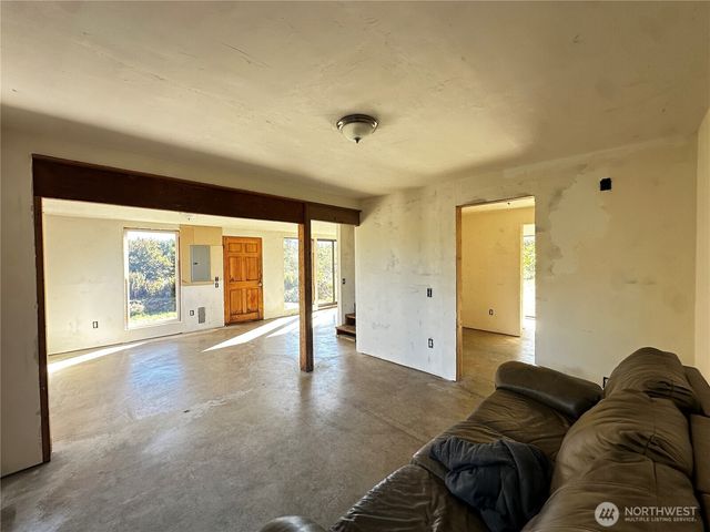 644 Crescent Bay Lane, Port Angeles, WA 98363