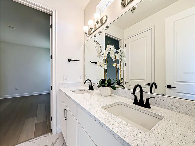 9985 GOBAT ALLEY, Orlando, FL 32827