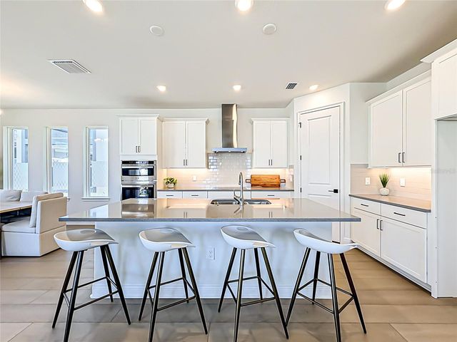 9985 GOBAT ALLEY, Orlando, FL 32827