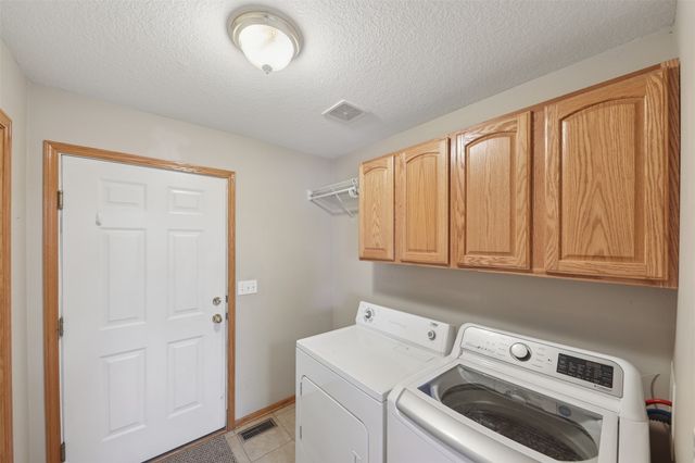 1820 3rd Avenue SE, Altoona, IA 50009