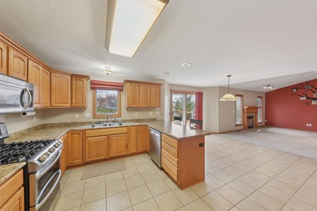 1820 3rd Avenue SE, Altoona, IA 50009