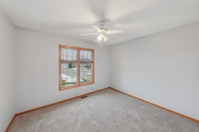 1820 3rd Avenue SE, Altoona, IA 50009