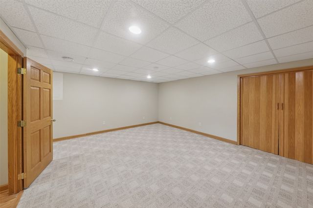 1820 3rd Avenue SE, Altoona, IA 50009