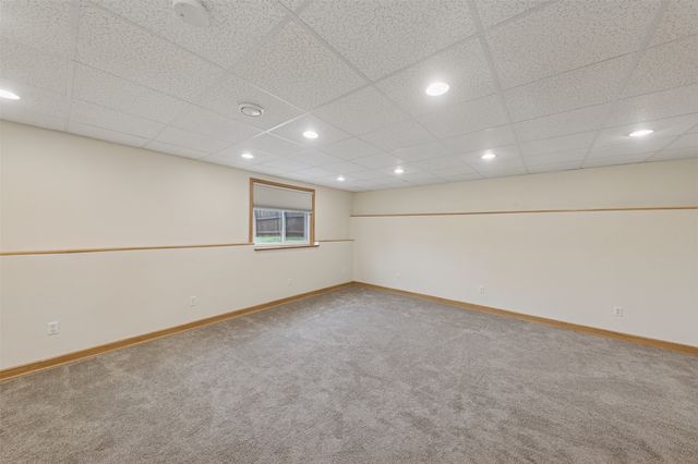 1820 3rd Avenue SE, Altoona, IA 50009