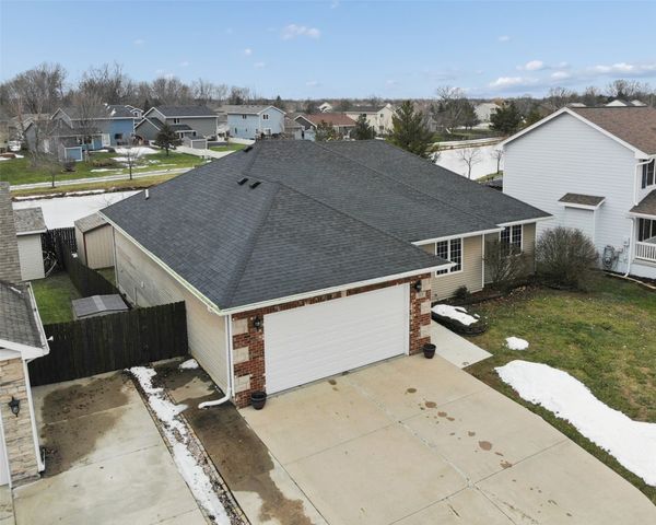 1820 3rd Avenue SE, Altoona, IA 50009