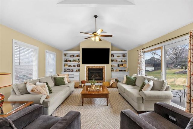 11222 Holly Street, Kansas City, MO 64114