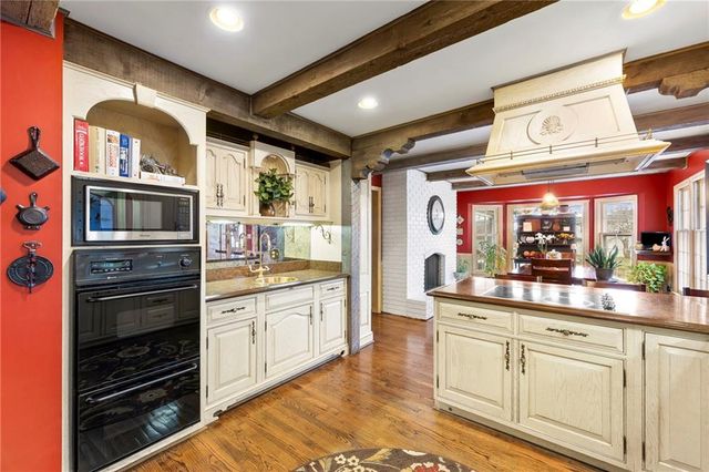 11222 Holly Street, Kansas City, MO 64114