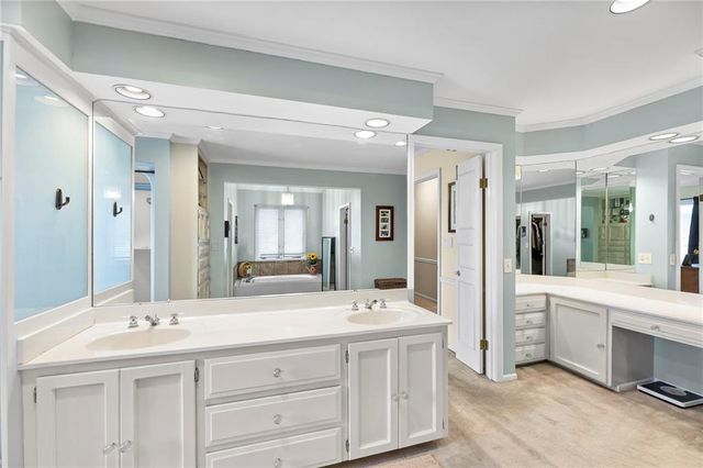 11222 Holly Street, Kansas City, MO 64114