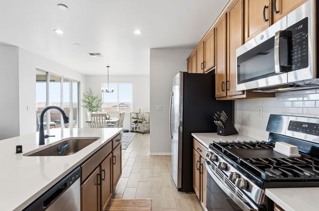 3233 Martuni Street SE, Rio Rancho, NM 87124