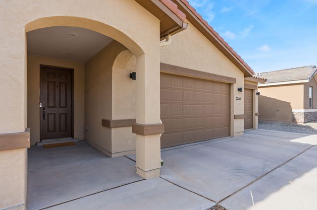 3233 Martuni Street SE, Rio Rancho, NM 87124