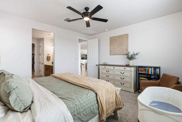 3233 Martuni Street SE, Rio Rancho, NM 87124